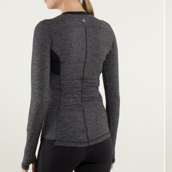 {EUC LuluLemon Base Runner Long Sleeve Top Mini Pique Heathered Black Size 4} - Picture 4 of 14